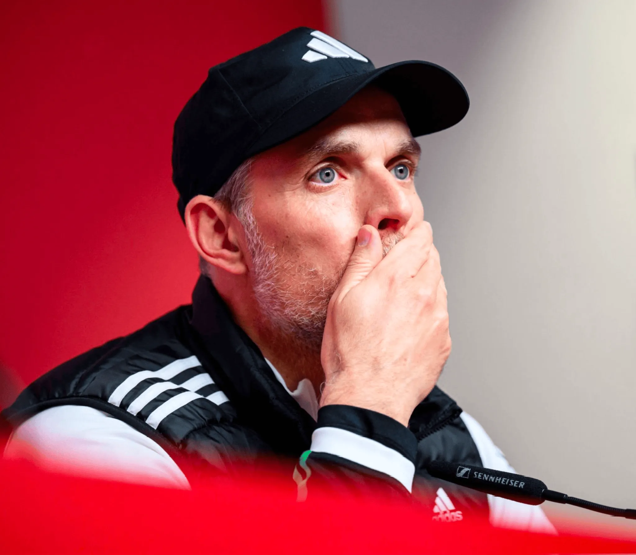 拜仁边路狂飙制胜，图赫尔调整立竿见影（临场指挥）的简单介绍