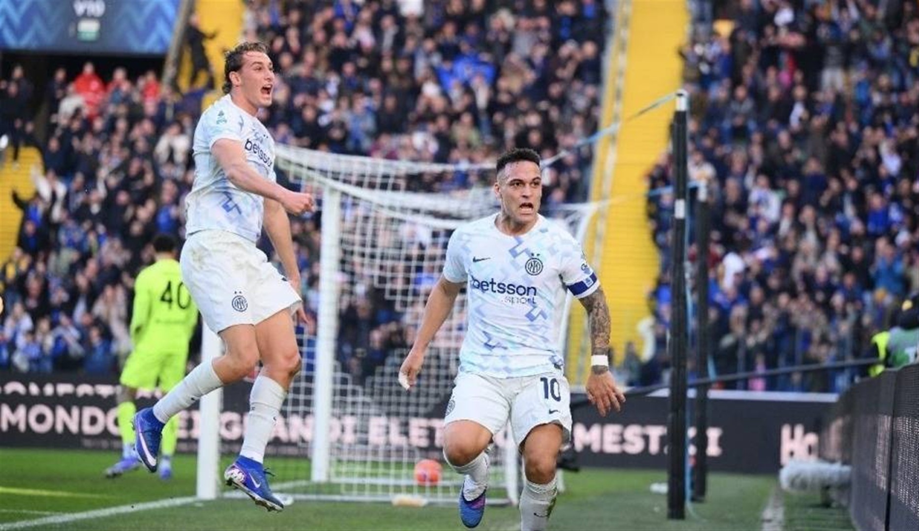 hth_关于国际米兰零封罗马继续领跑意甲的信息